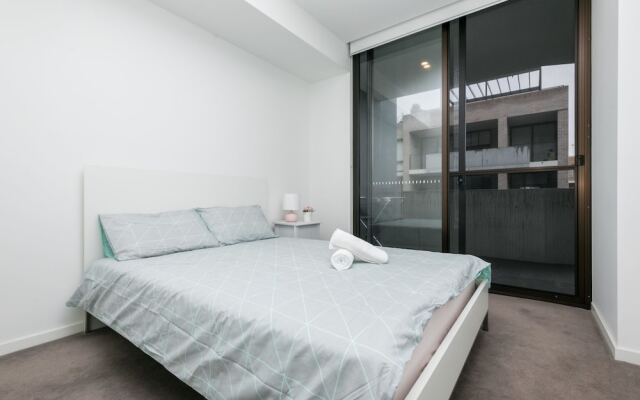 Spacious Bright Apartment
