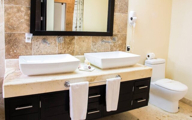 El Faro 303 Surf 1 Bedroom