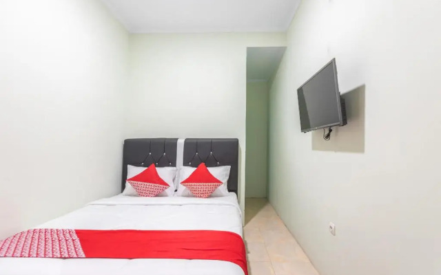 OYO 3132 Mahkota Sivali