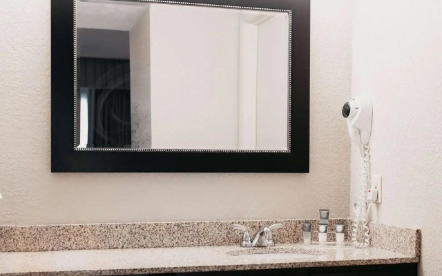 Eastland Suites Hotel & Conference Ctr, Trademark by Wyndham