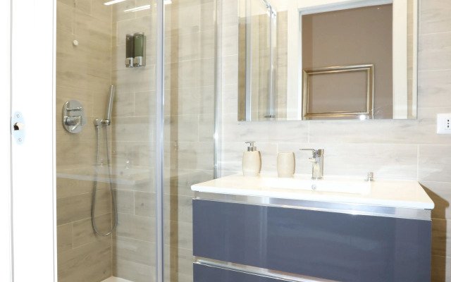 Unique Luxury Apartment and Rooms