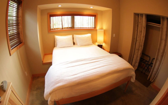 Black Bear Guesthouse