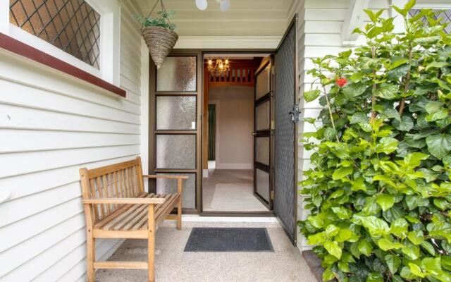 Gran's House - Napier Holiday Home