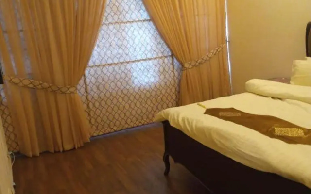 Royal Two Bed Room Luxury Apartment Gulberg