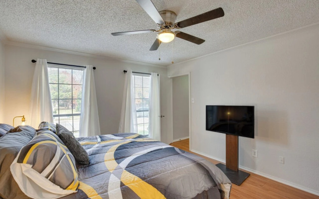 Pet-friendly Carrollton Home w/ Fenced Backyard!