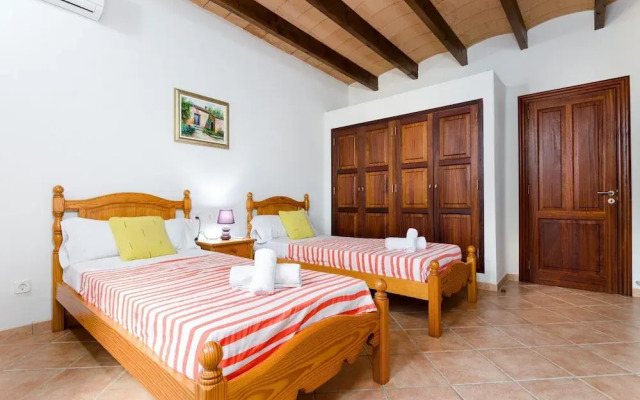 Sa Resclosa - Villa With Private Pool In Buger
