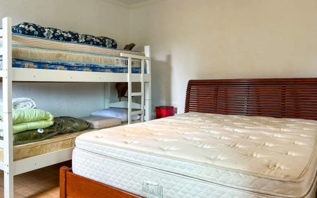 Apto a 800m da Praia da Enseada no Guaruj SP