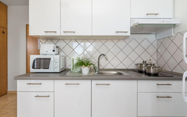 Nice Home in Volosko With Wifi and 1 Bedrooms