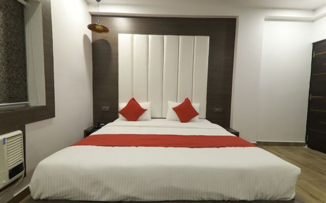 OYO 6709 Hotel L N International