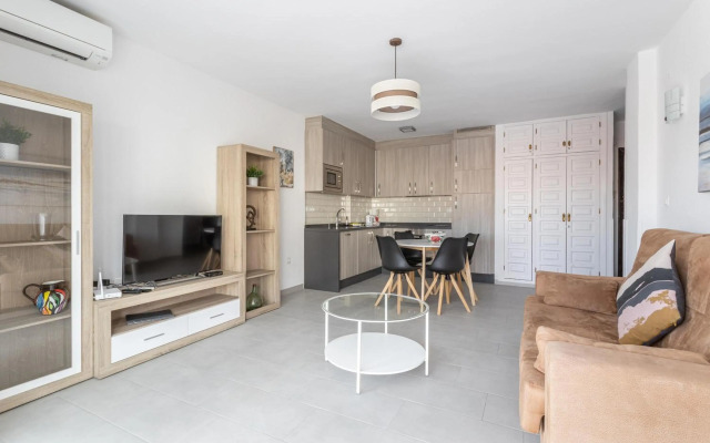 A410 Frontlilne Apartment