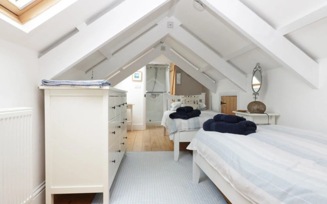 4 Coastguard Cottages