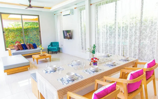 Alhambra Pool Villas & Pool Access Rooms