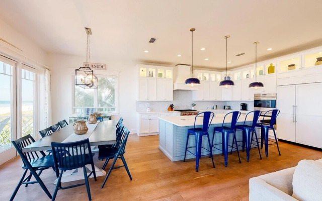 Paradise Beach by AMI Locals