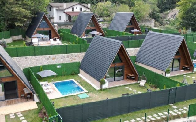 Alis Paradise Bungalov