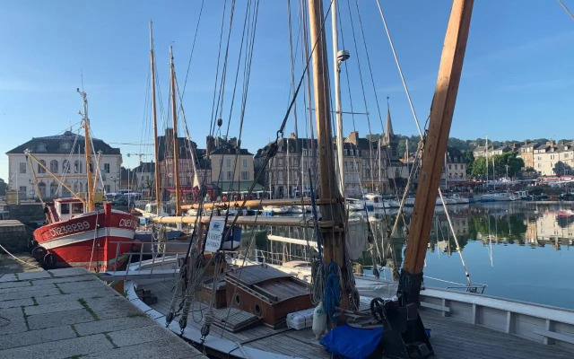 L' Annexe Du 10Honfleur