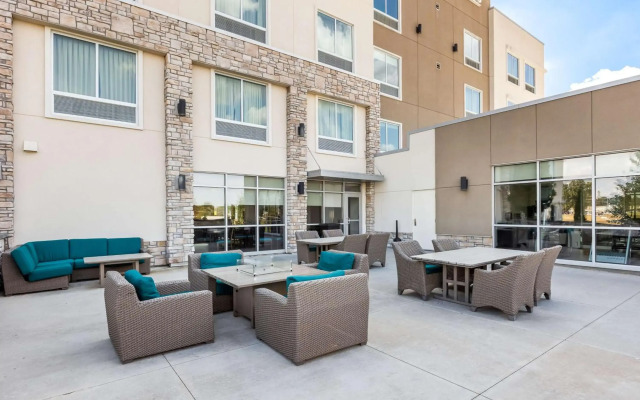 Best Western Plus Bolivar Hotel & Suites