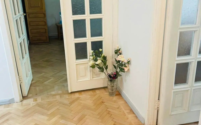 Spacious 1 Bedroom in Yerevan