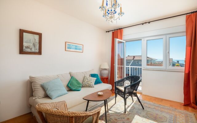 Apartment Fabula - W.balcony, 4 min Walk to Beach