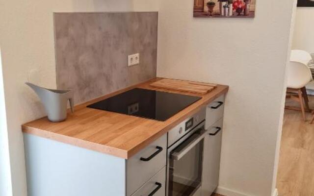 Burgunder helle und geräumige Ferienwohnung