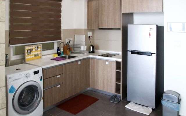 Victoria Home Sentrio Suites