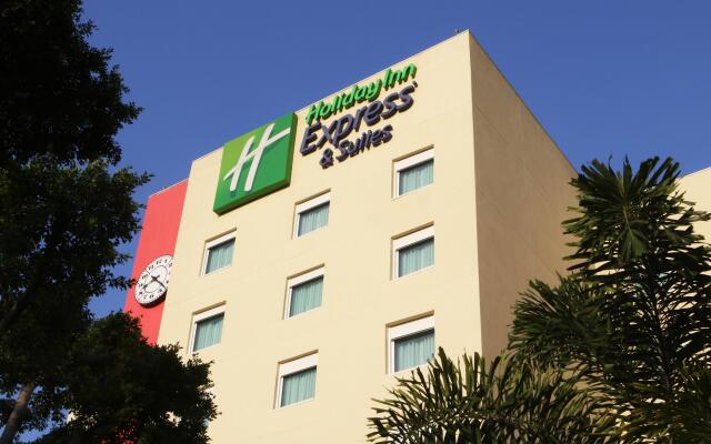 Holiday Inn Express Hotel & Suites Cuernavaca, an IHG Hotel