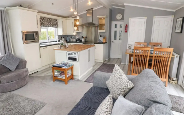 A and C Lodge-plot 21