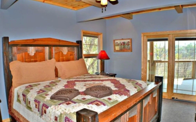 Five Bears Den - Views from EVERY room