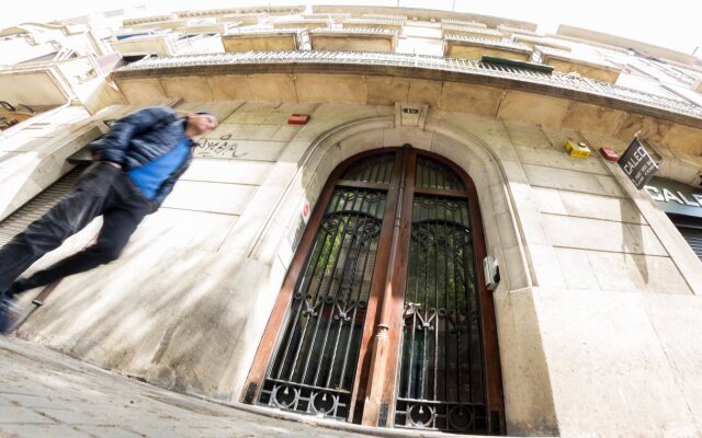 Sant Jordi Hostel Alberg