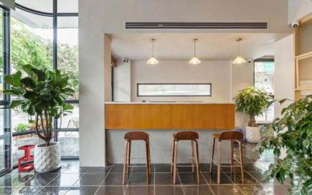 Allston Hotel (Xiamen Zhongshan Road Bailuzhou Park)