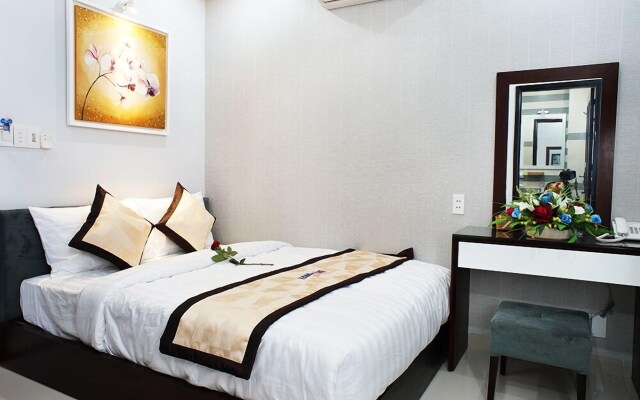 Hanoi Blue Hotel - The Water Front