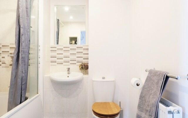 A Charming and Luxurious 2BR Flat on Walthamstow