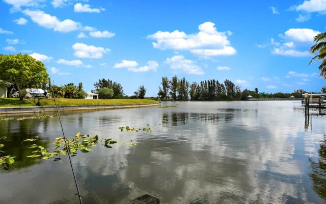 Sunny Banks - Freshwater Haven