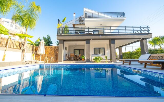 Villa London