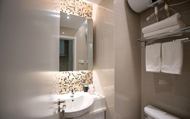 Miwei Light Luxury Aparthotel