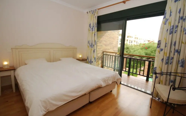 Luxurious Holiday Home in Quarteira Algarve