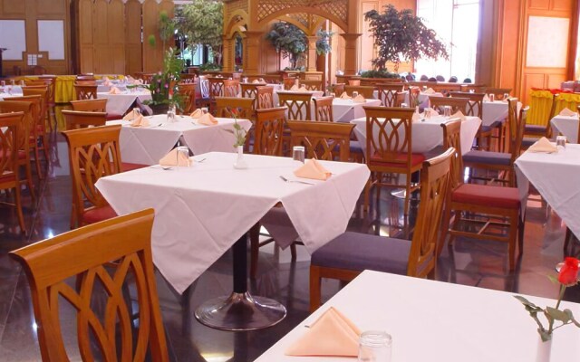 PathumThani Place Hotel