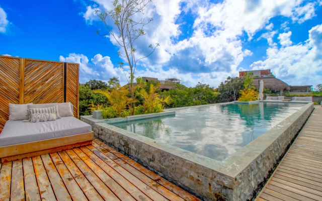 Miraluna B223 at Luum Zama