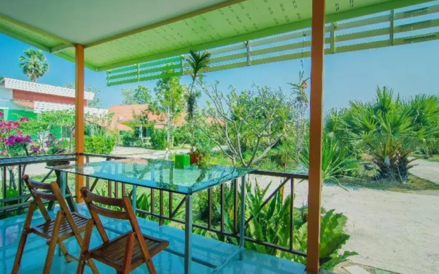 OYO 527 Tanfa Resort