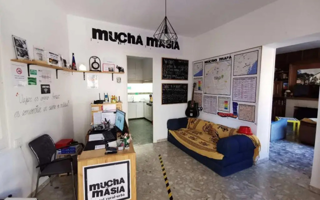 Mucha Masia Hostel Rural-Urbà