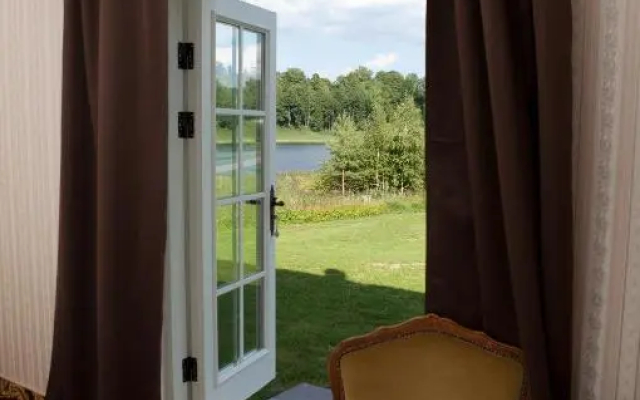 Ööbikuoru Villa