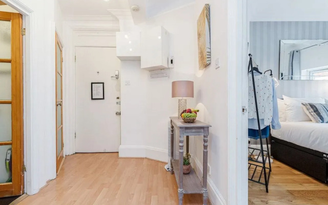 Trendy Covent Garden Apartment