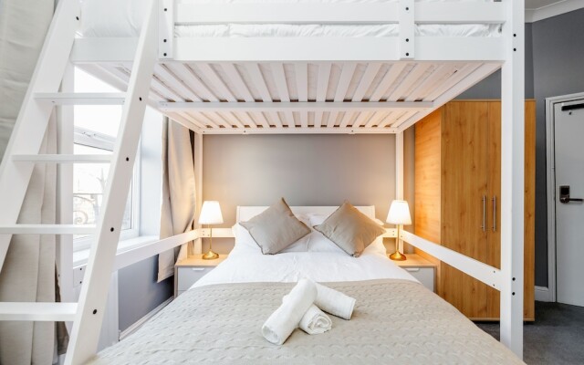 Donatello Rooms Aldgate