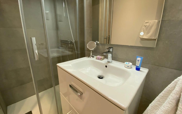 Modern Studio Apartment at The Hub