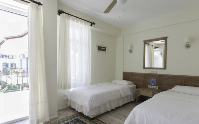 Hideaway Hotel