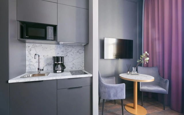 Apartment on Podezdny lane
