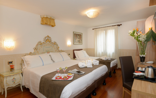 Unahotels Ala Venezia - Adults Only