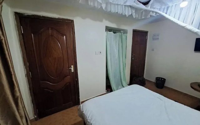 Baaz Hotel Kakamega