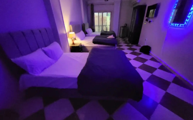 Pyramid Stars Inn