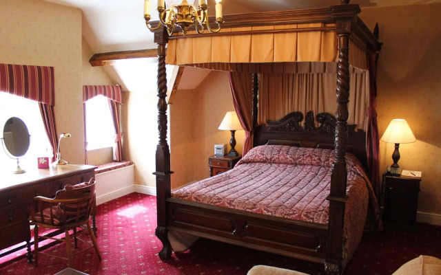 Oakwood Hall