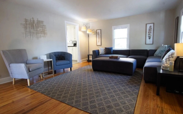 Beautiful Bungalow Next to UNC-FREE Cruiser Bikes!